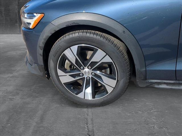 used 2020 Volvo V60 Cross Country car, priced at $26,620