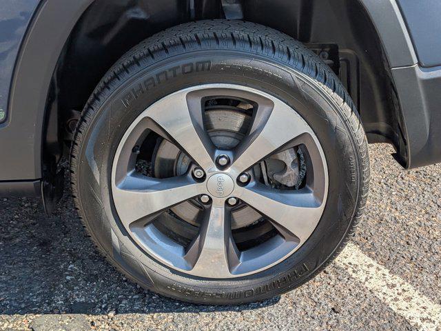 used 2020 Jeep Cherokee car, priced at $21,353