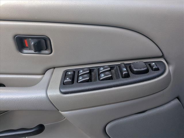 used 2006 Chevrolet Avalanche car, priced at $8,998