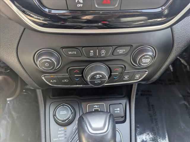 used 2019 Jeep Cherokee car, priced at $19,362