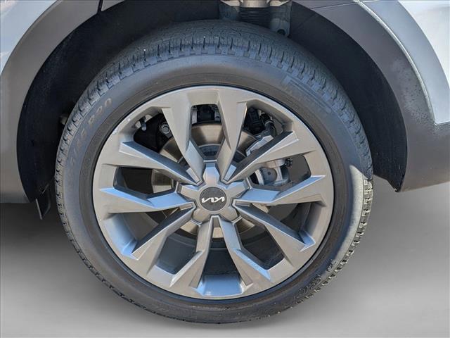 used 2022 Kia Sorento car, priced at $25,333