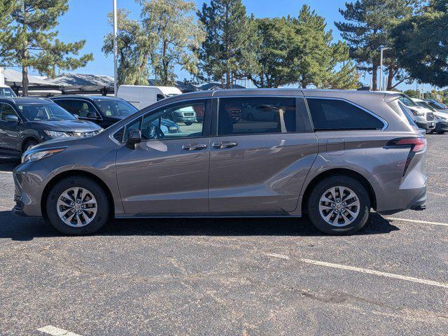 used 2022 Toyota Sienna car, priced at $33,005