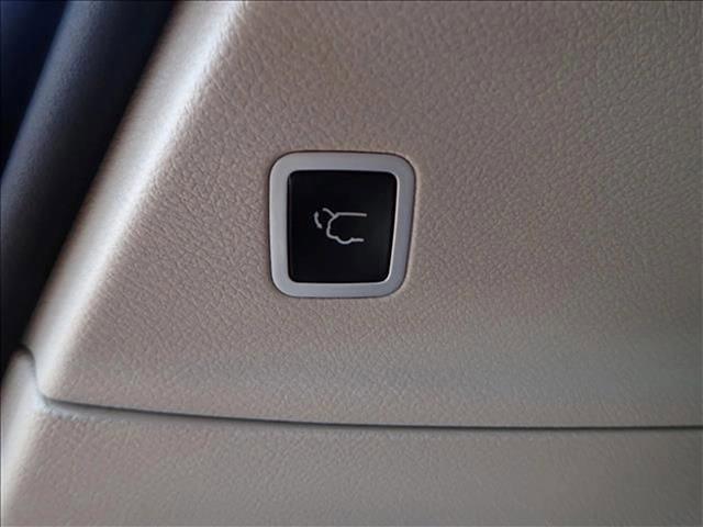 used 2019 Chrysler Pacifica car, priced at $15,798