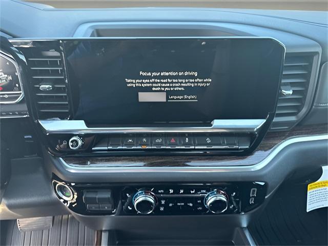 new 2025 GMC Sierra 1500 car, priced at $55,379