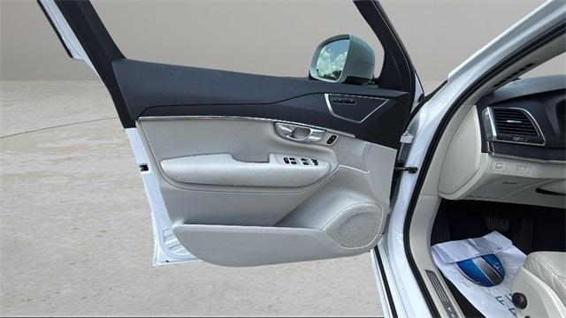 used 2020 Volvo XC90 car, priced at $27,895