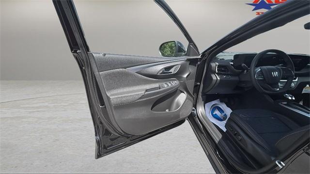 new 2025 Buick Envista car, priced at $26,995