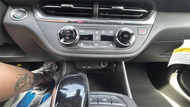 new 2025 Buick Envista car, priced at $26,995