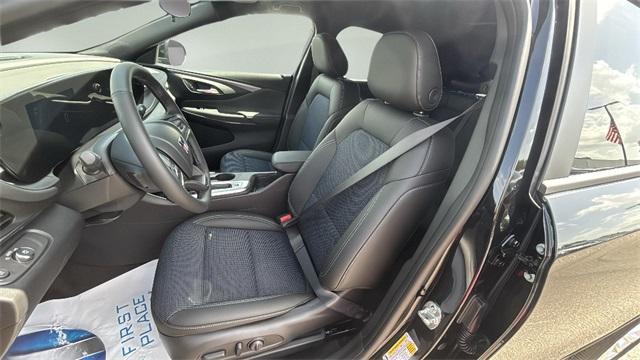 new 2025 Buick Envista car, priced at $26,995