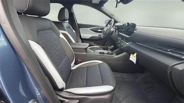 new 2025 Buick Envista car, priced at $26,820
