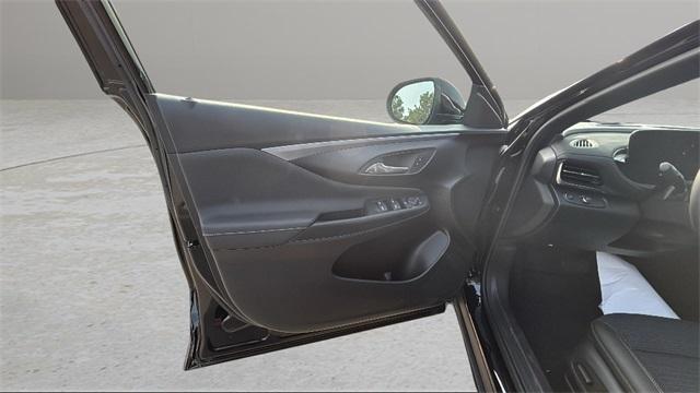 new 2025 Buick Envista car, priced at $26,680