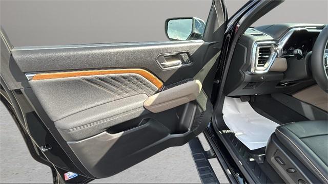 new 2025 GMC Canyon car, priced at $55,070