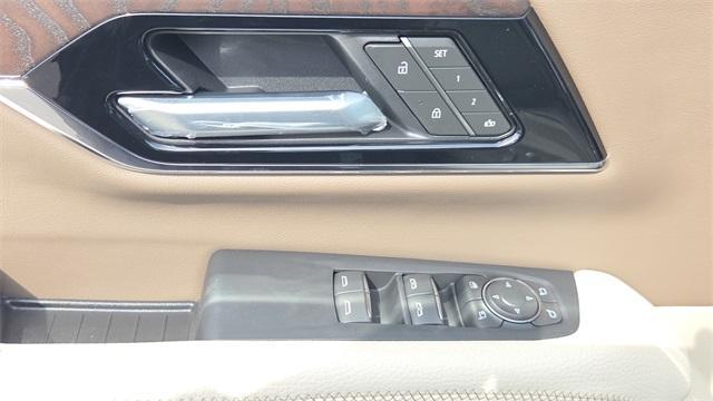 new 2025 GMC Yukon XL car, priced at $87,030