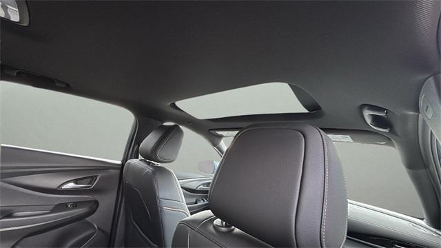 new 2025 Buick Envista car, priced at $31,399
