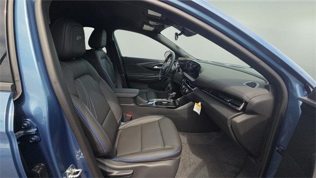 new 2025 Buick Envista car, priced at $28,149