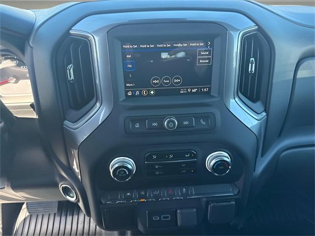 new 2025 GMC Sierra 1500 car, priced at $40,555