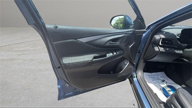 new 2025 Buick Envista car, priced at $27,970