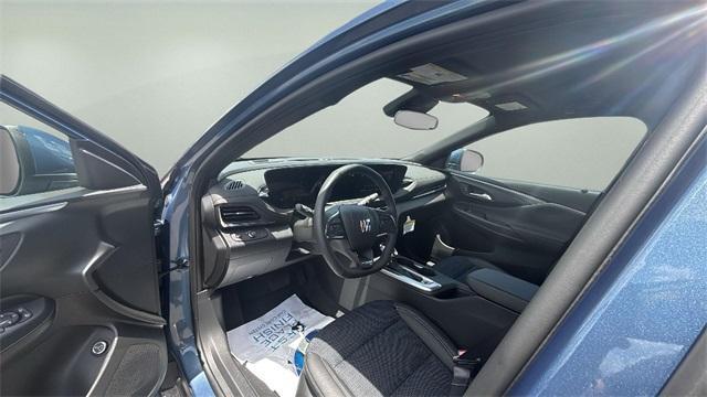 new 2025 Buick Envista car, priced at $27,970