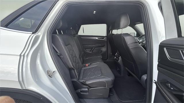 used 2024 Volkswagen Atlas Cross Sport car, priced at $32,295