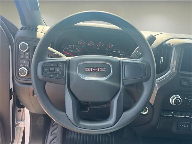 new 2025 GMC Sierra 1500 car, priced at $40,200