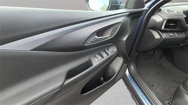 new 2025 Buick Envista car, priced at $26,000