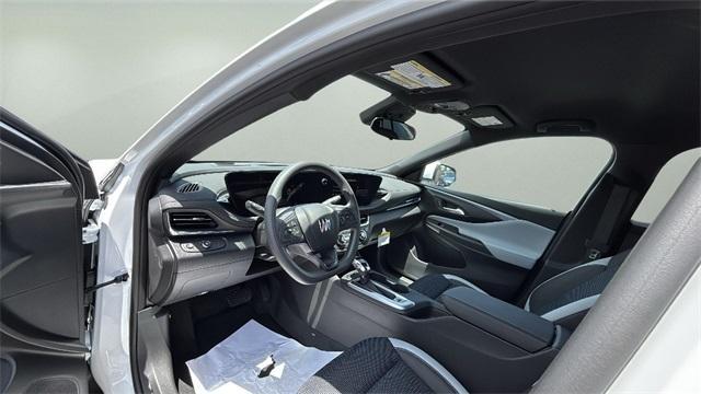 new 2025 Buick Envista car, priced at $25,330
