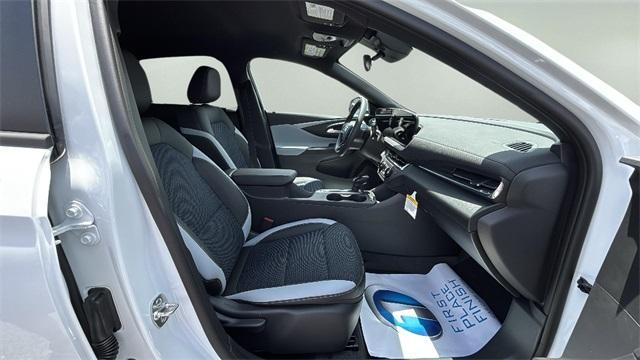 new 2025 Buick Envista car, priced at $25,330
