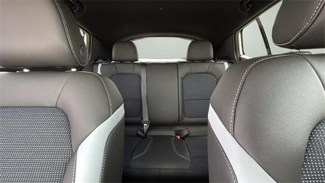 new 2025 Buick Envista car, priced at $25,330