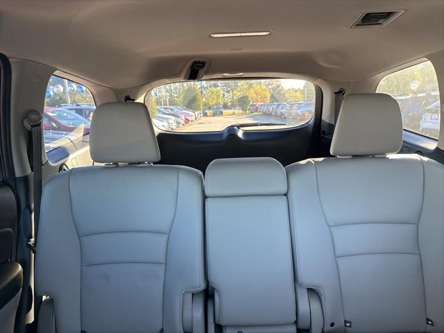 used 2022 Honda Pilot car, priced at $32,995