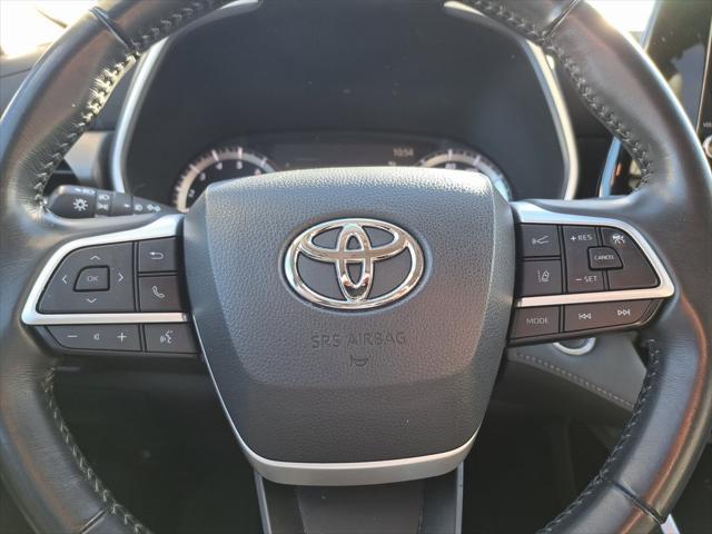 used 2023 Toyota Highlander car, priced at $38,000