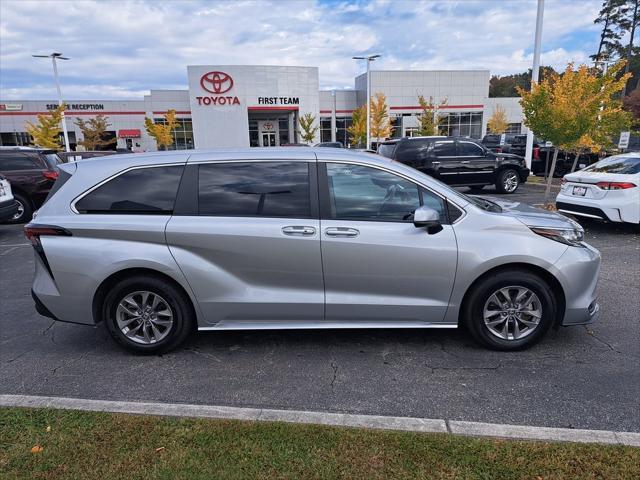 used 2023 Toyota Sienna car, priced at $39,900