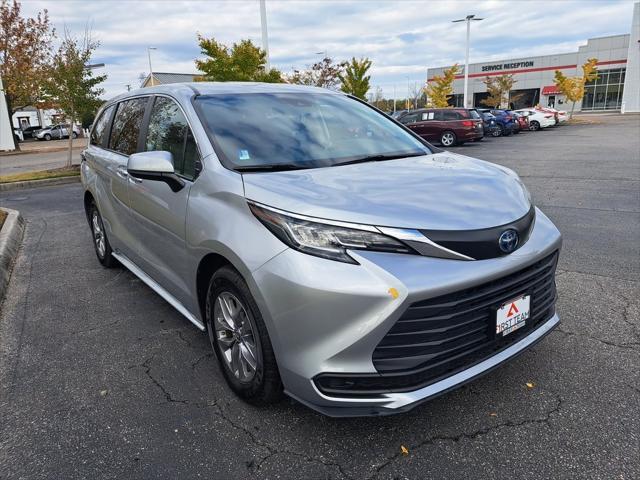 used 2023 Toyota Sienna car, priced at $39,900