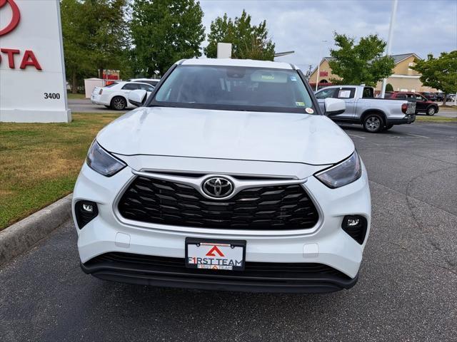 used 2023 Toyota Highlander car, priced at $33,000