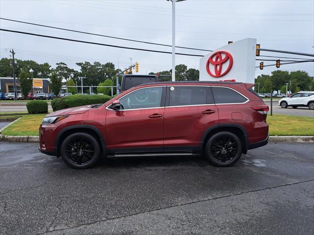 used 2019 Toyota Highlander car, priced at $31,000