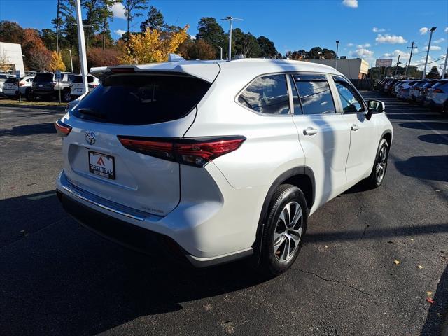 used 2023 Toyota Highlander car, priced at $39,700