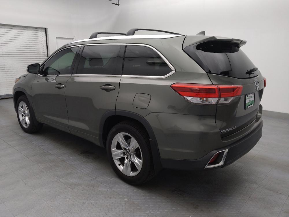 used 2019 Toyota Highlander car, priced at $26,795