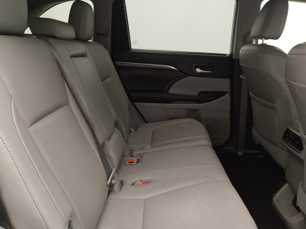 used 2019 Toyota Highlander car, priced at $26,795