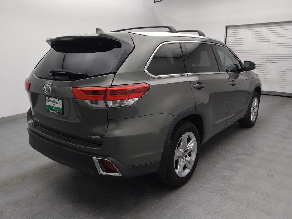 used 2019 Toyota Highlander car, priced at $26,795