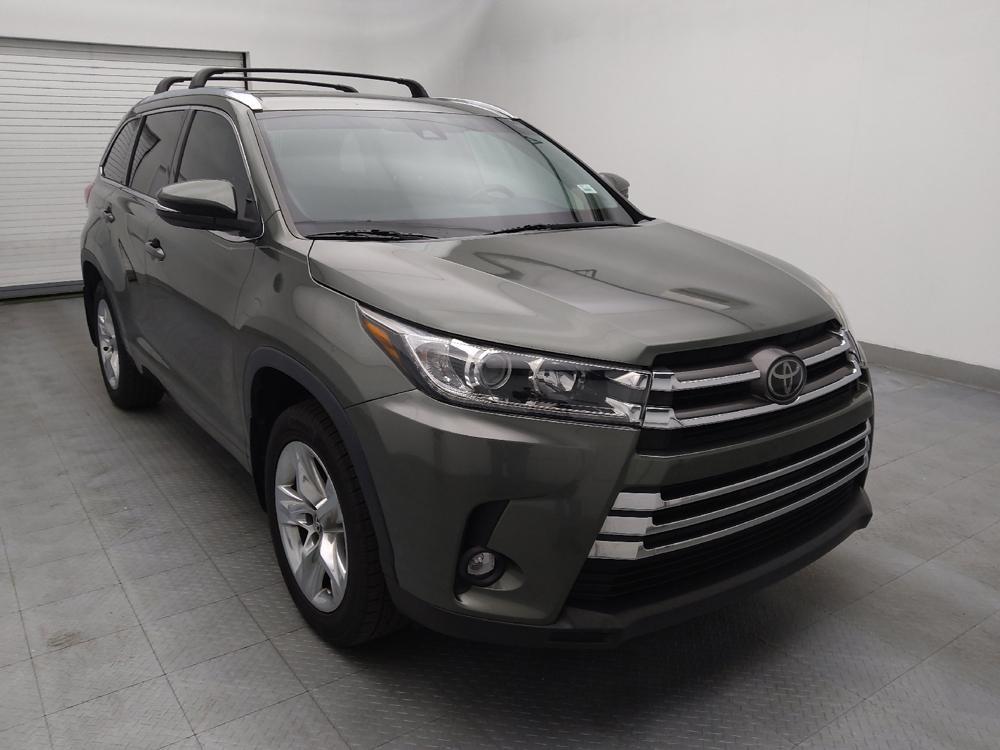 used 2019 Toyota Highlander car, priced at $26,795