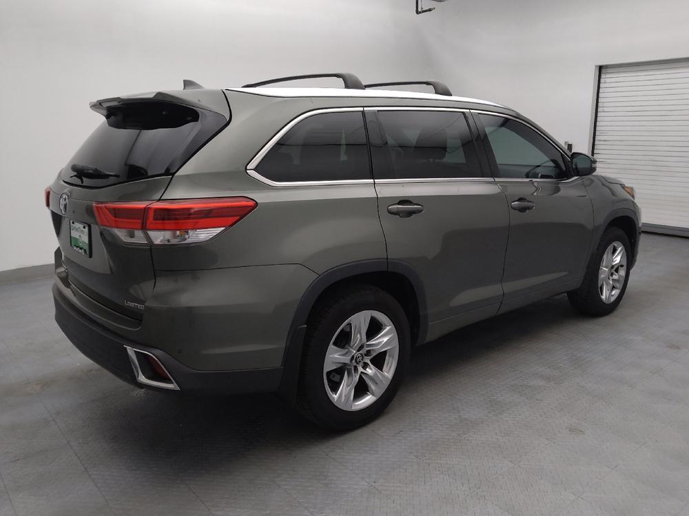 used 2019 Toyota Highlander car, priced at $26,795