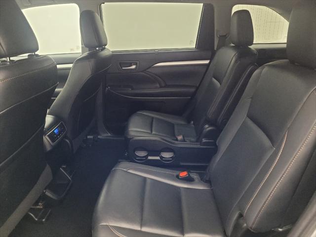 used 2019 Toyota Highlander car, priced at $26,095
