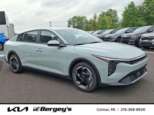new 2025 Kia K4 car, priced at $25,076