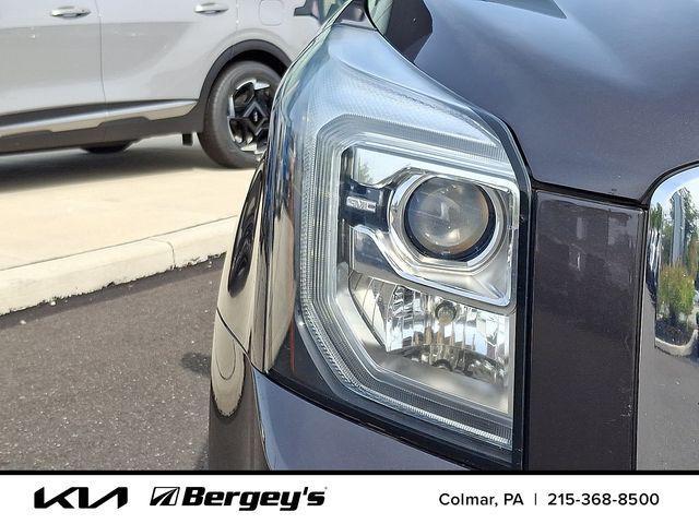 used 2016 GMC Yukon car, priced at $24,958