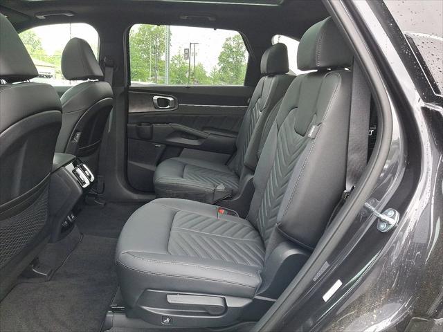 new 2025 Kia Sorento car, priced at $43,847