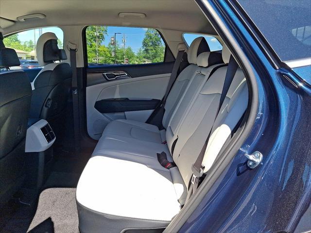 new 2025 Kia Sportage Hybrid car, priced at $33,410