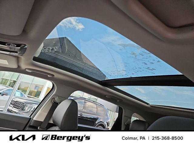 new 2025 Kia Sorento car, priced at $42,099
