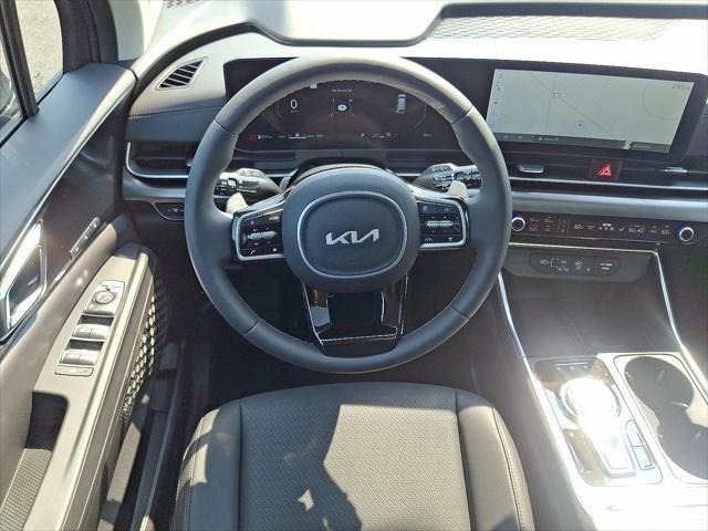 new 2025 Kia Carnival Hybrid car, priced at $52,486