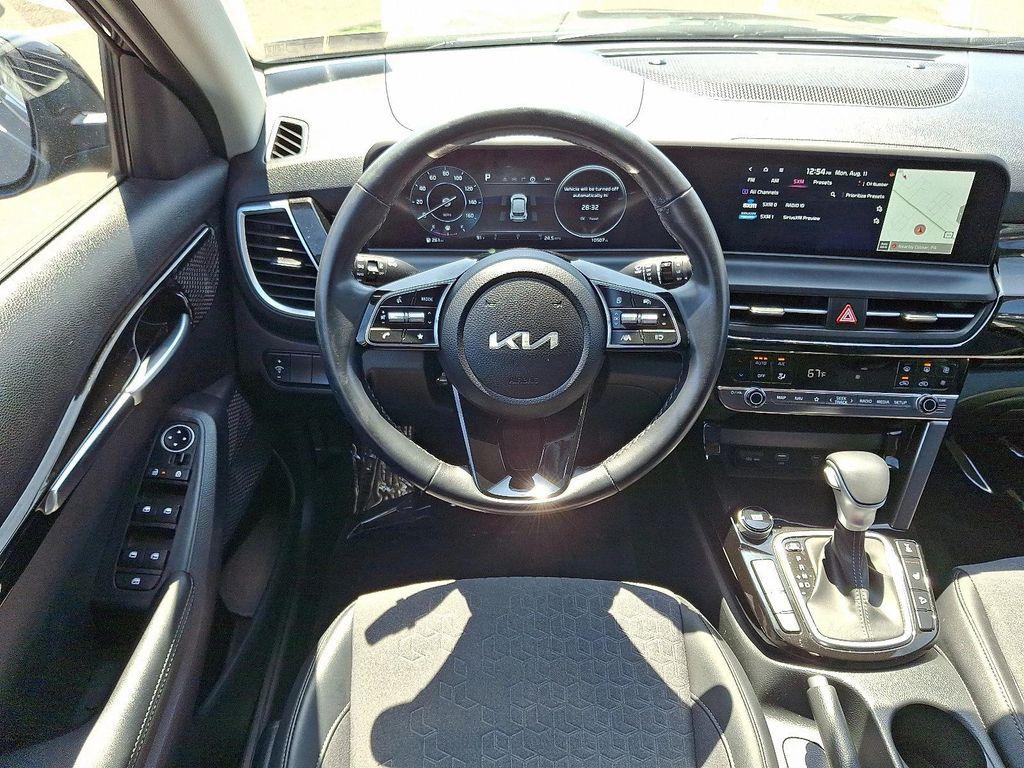 used 2024 Kia Seltos car, priced at $23,837