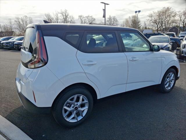 new 2025 Kia Soul car, priced at $23,185
