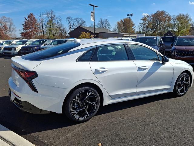 new 2025 Kia K5 car, priced at $29,325