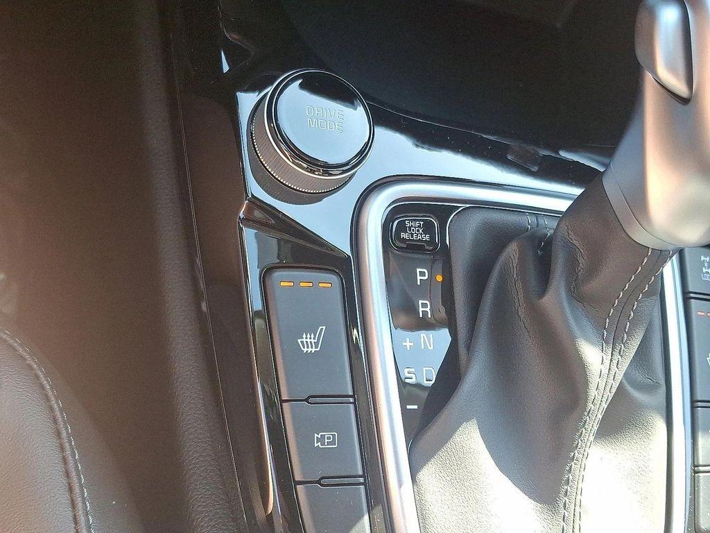 new 2025 Kia Seltos car, priced at $27,325